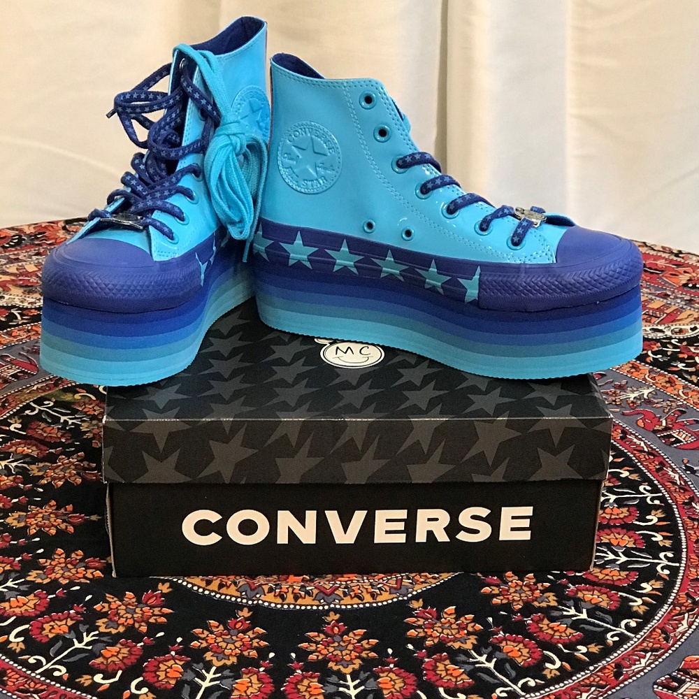 Converse Woman's PlatformTennis Shoes Miley Cyrus